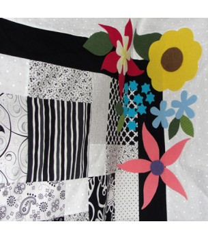 Seasonal Blooms-Black & White Quilt Kit
